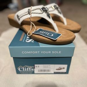 Cliffs by White Mountain, Women’s Sandal, Bailee, White, Size 9.5, New In Box!!